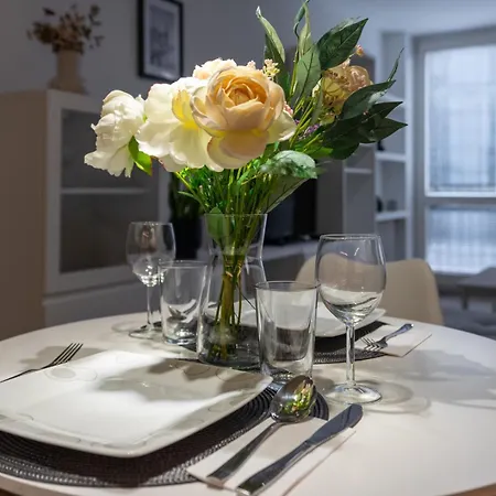 Downtown - Workspace, Park & Metro Nearby - Rentujemy *