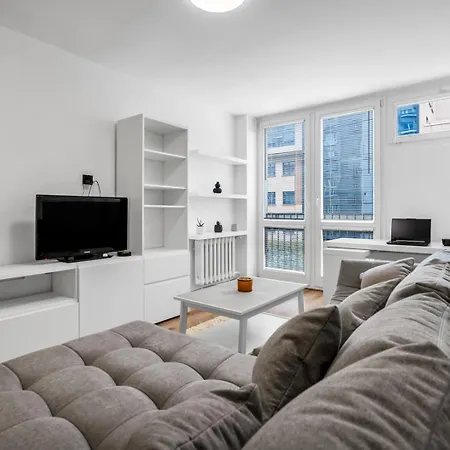 Downtown - Workspace, Park & Metro Nearby - Rentujemy *