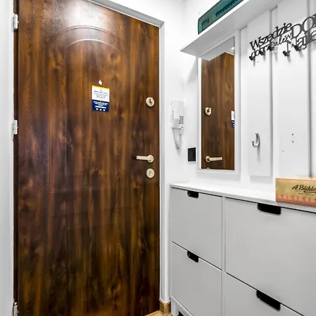 Daire Downtown - Workspace, Park & Metro Nearby - Rentujemy *