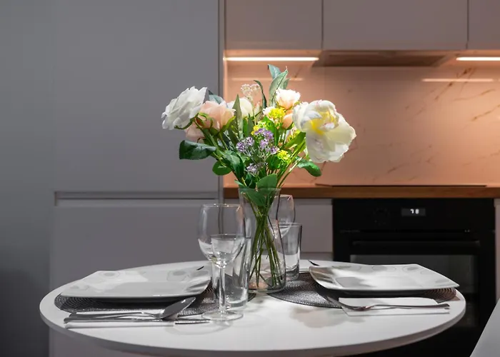 Downtown - Workspace, Park & Metro Nearby - Rentujemy *