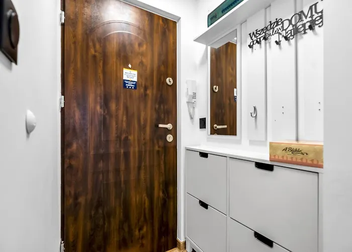 Apartman Downtown - Workspace, Park & Metro Nearby - Rentujemy *