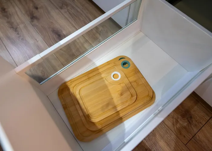 Downtown - Workspace, Park & Metro Nearby - Rentujemy Apartman