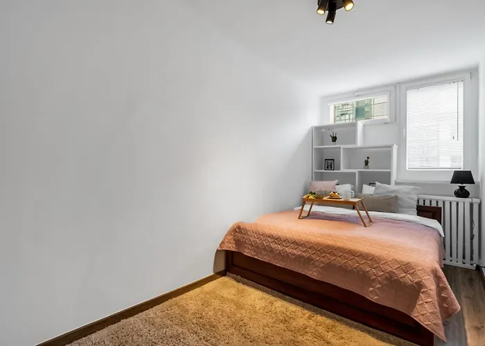 Downtown - Workspace, Park & Metro Nearby - Rentujemy Varsó