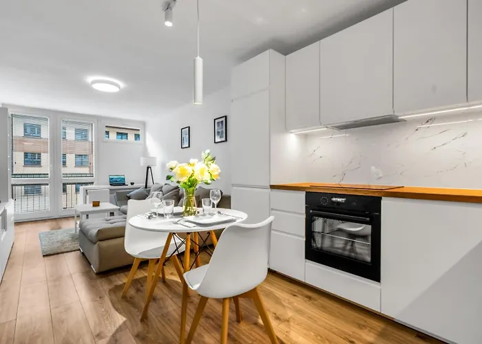 Downtown - Workspace, Park & Metro Nearby - Rentujemy