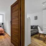 Lägenhet Downtown - Workspace, Park & Metro Nearby - Rentujemy *
